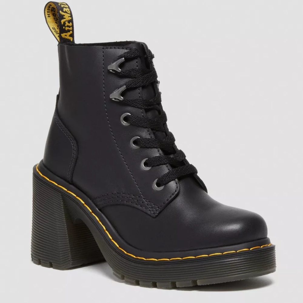 Jesy Sendal Leather Laced Up Flared Heel Boots